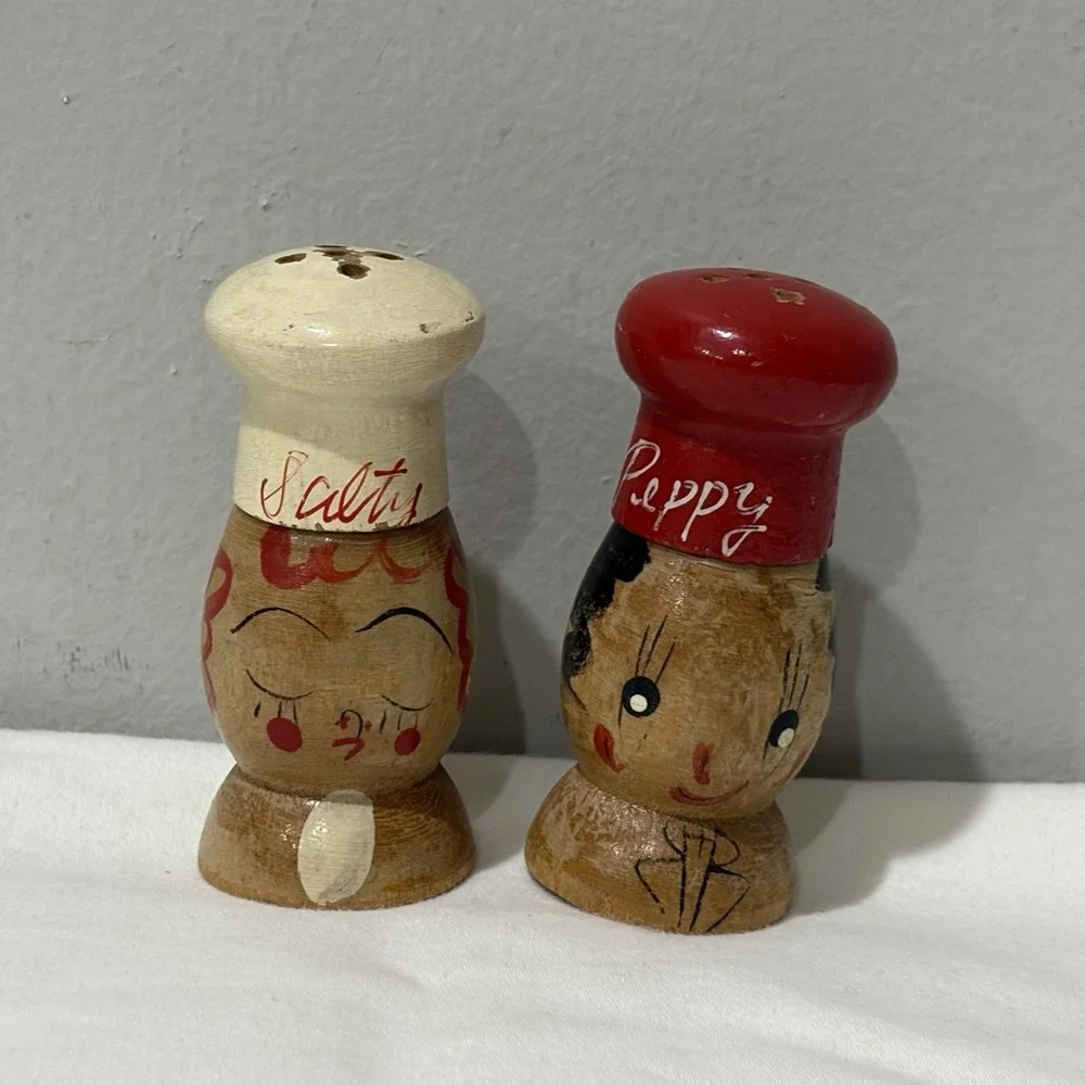 The Unbranded Brand vintage wooden